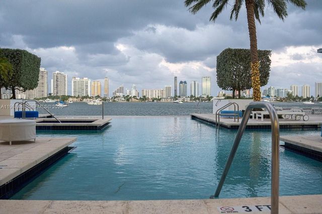 17301 Biscayne Blvd 305, North Miami Beach, FL 33160