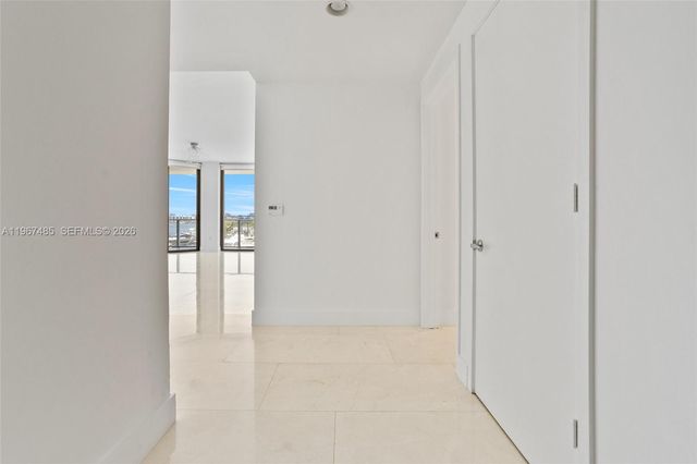 17301 Biscayne Blvd 305, North Miami Beach, FL 33160