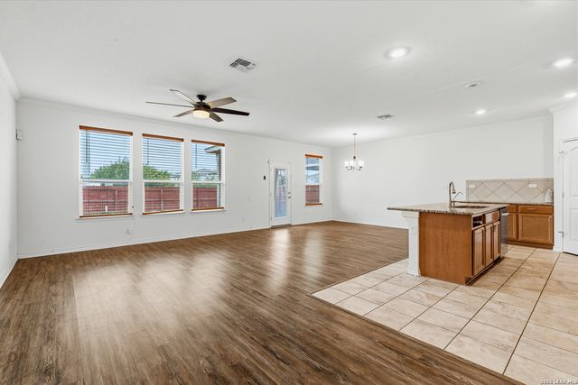 616 Valley, New Braunfels, TX 78130