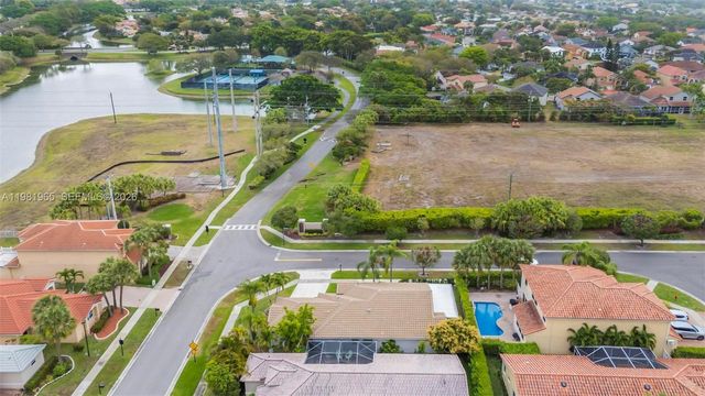 11030 Harbour Springs Cir, Boca Raton, FL 33428