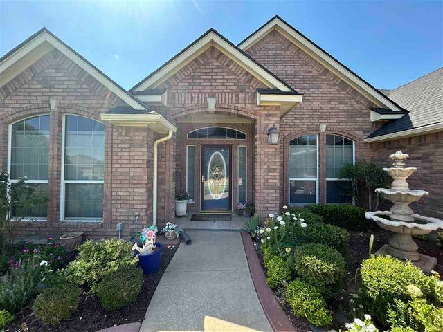 1210 NW Norwick, Lawton, OK 73505