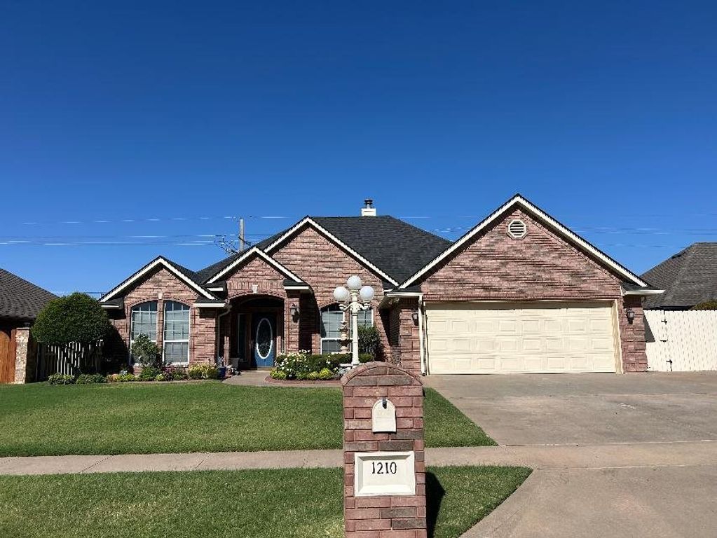 1210 NW Norwick, Lawton, OK 73505