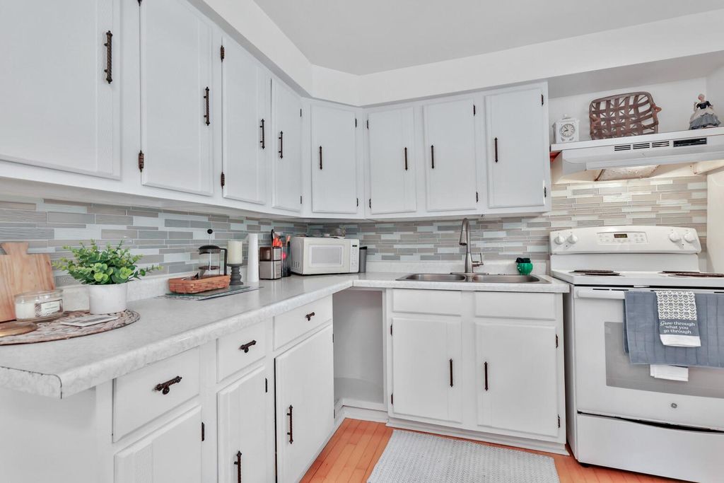 4781 Aberdeen Road, Mound, MN 55364 — photo 2