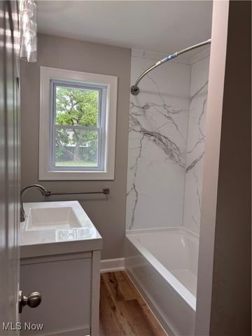 711 S Schenley Avenue, Youngstown, OH 44509