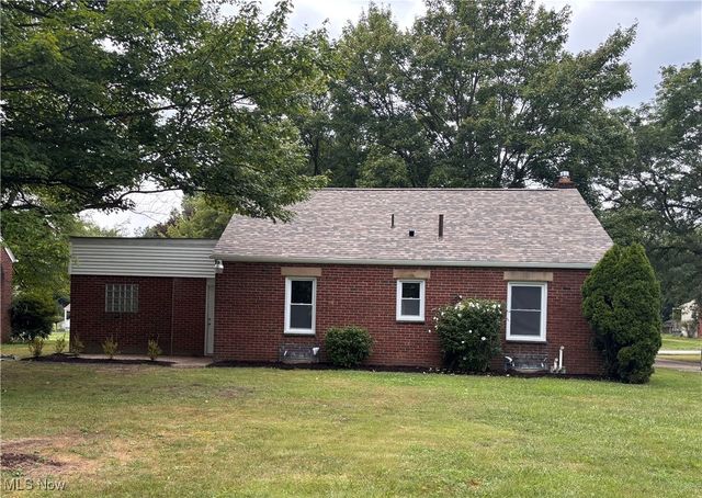 711 S Schenley Avenue, Youngstown, OH 44509