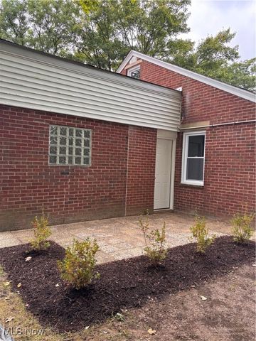 711 S Schenley Avenue, Youngstown, OH 44509