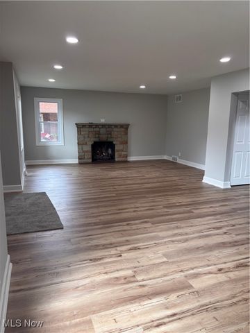 711 S Schenley Avenue, Youngstown, OH 44509