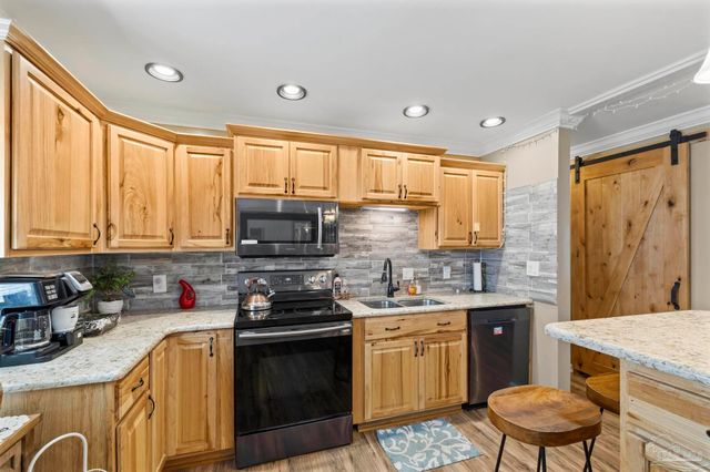 3310 Bluewater Dr, Pensacola, FL 32503