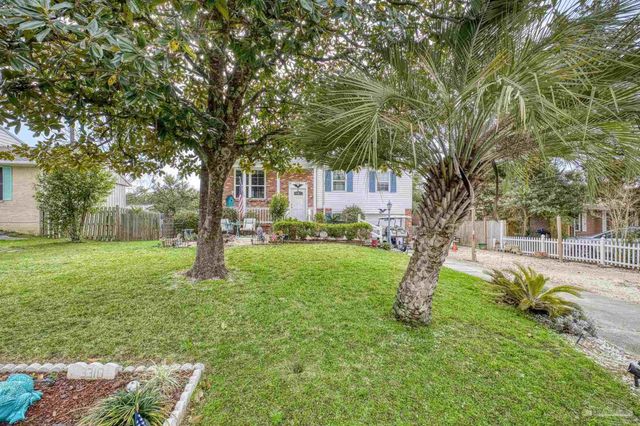 3310 Bluewater Dr, Pensacola, FL 32503