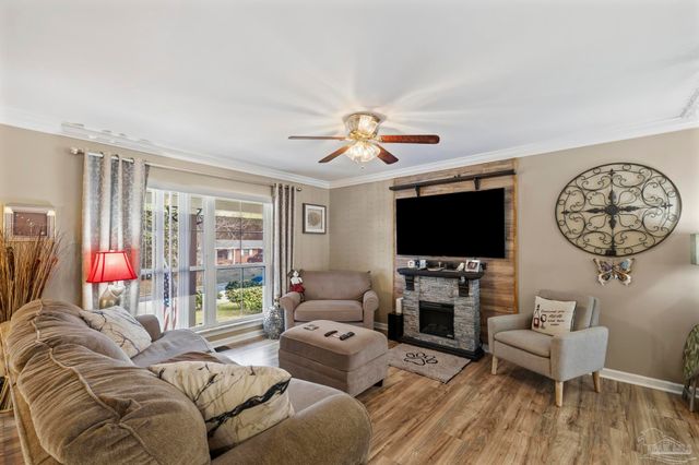 3310 Bluewater Dr, Pensacola, FL 32503