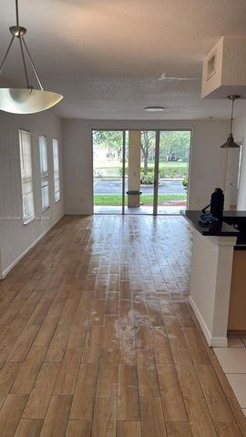 2541 Centergate Dr 101, Miramar, FL 33025