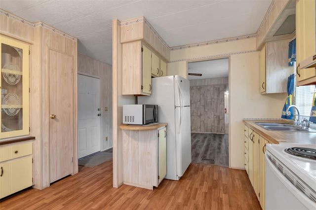 38147 HUFF DRIVE, Zephyrhills, FL 33542