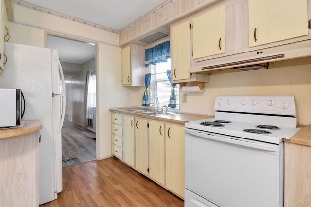 38147 HUFF DRIVE, Zephyrhills, FL 33542