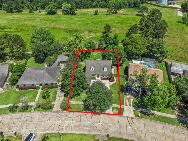 209 Palm Aire Drive, Friendswood, TX 77546