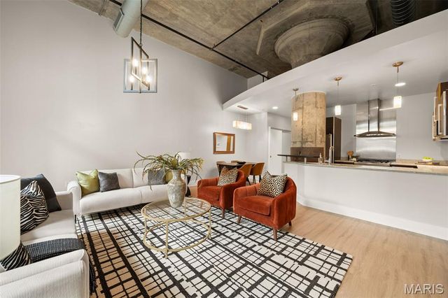 4100 Forest Park Avenue 121, St Louis, MO 63108