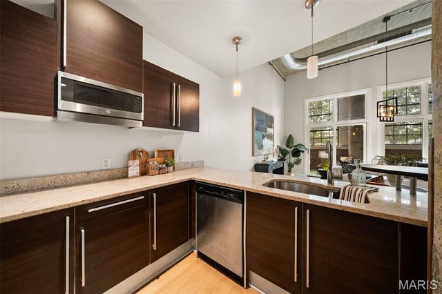 4100 Forest Park Avenue 121, St Louis, MO 63108
