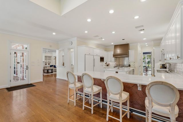 223 Heritage Oaks Lane, Houston, TX 77024