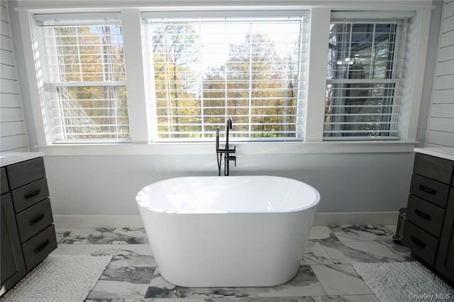 41 Fern Wood Way, Montgomery, NY 12549