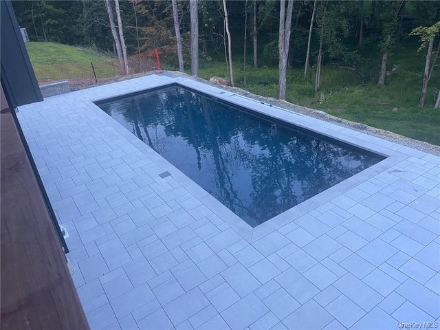 41 Fern Wood Way, Montgomery, NY 12549