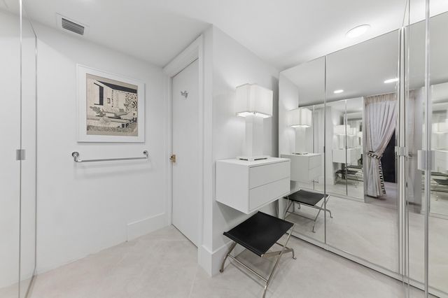 3800 Washington Road 909, West Palm Beach, FL 33405