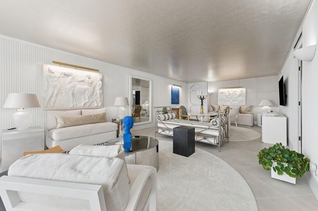 3800 Washington Road 909, West Palm Beach, FL 33405