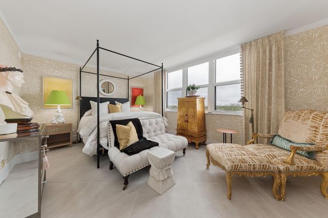 3800 Washington Road 909, West Palm Beach, FL 33405