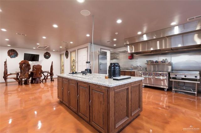 847 S Alamo Road, Alamo, TX 78516