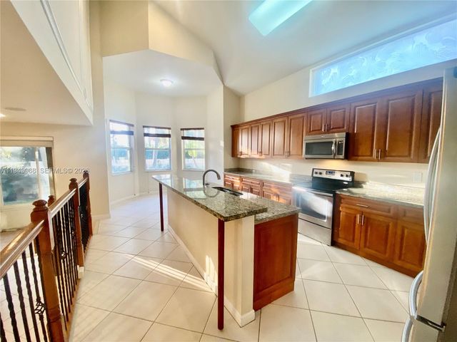 1540 SW 171st Ter, Pembroke Pines, FL 33027