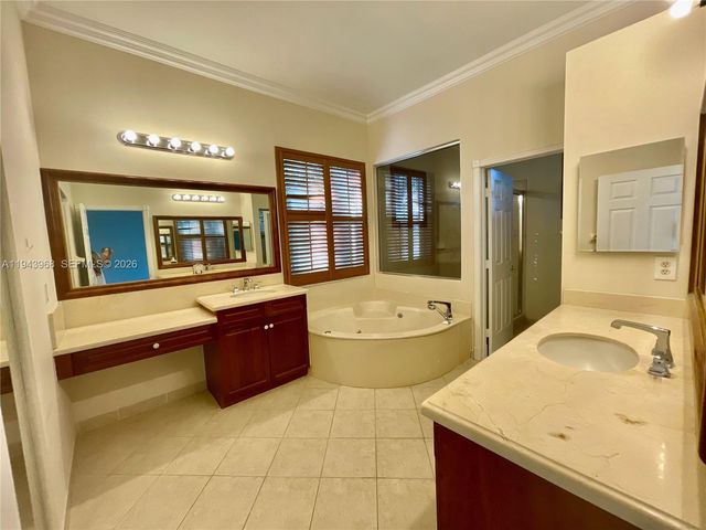 1540 SW 171st Ter, Pembroke Pines, FL 33027