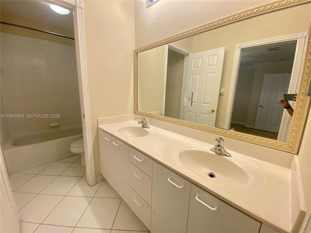 1540 SW 171st Ter, Pembroke Pines, FL 33027