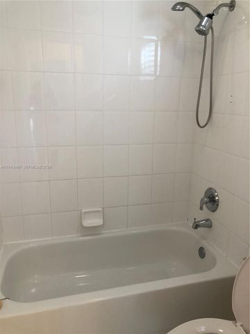 1540 SW 171st Ter, Pembroke Pines, FL 33027