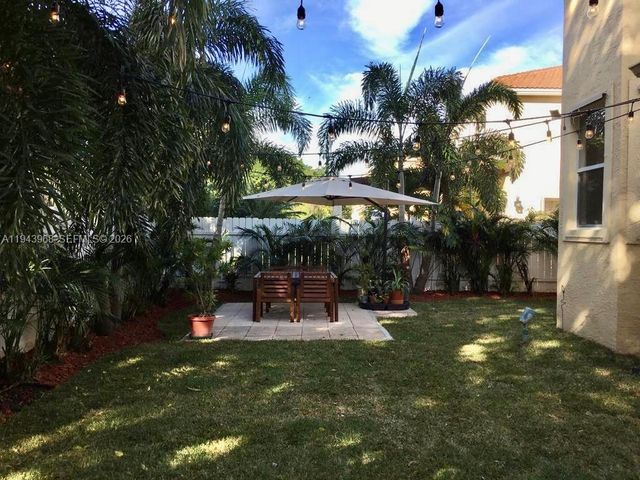 1540 SW 171st Ter, Pembroke Pines, FL 33027