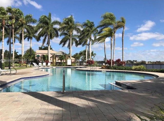 1540 SW 171st Ter, Pembroke Pines, FL 33027