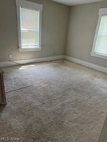 3534 Fairmount Boulevard NE, Canton, OH 44705