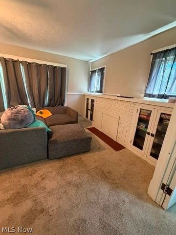 3534 Fairmount Boulevard NE, Canton, OH 44705