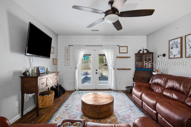 4915 Breeze Way, Beaufort, SC 29907