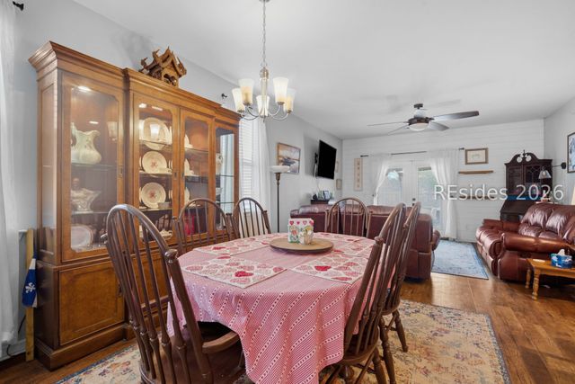 4915 Breeze Way, Beaufort, SC 29907