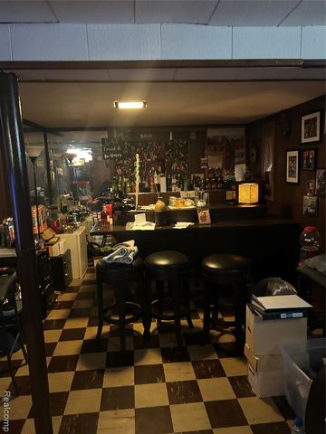 18281 Manor Street, Detroit, MI 48221