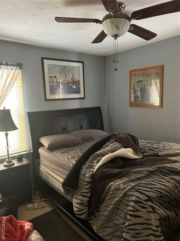 18281 Manor Street, Detroit, MI 48221