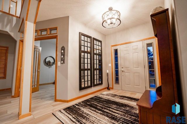 2817 Dailey Dr Drive, Mitchell, SD 57301