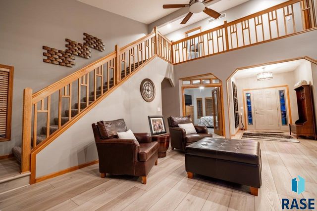 2817 Dailey Dr Drive, Mitchell, SD 57301