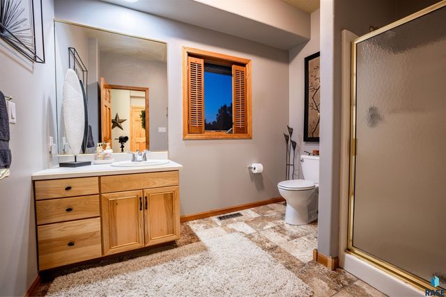 2817 Dailey Dr Drive, Mitchell, SD 57301