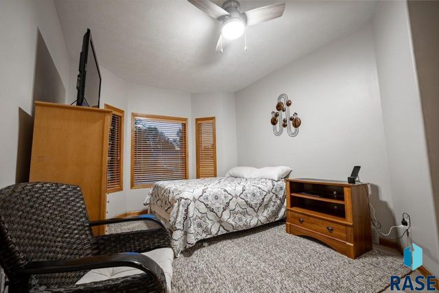2817 Dailey Dr Drive, Mitchell, SD 57301