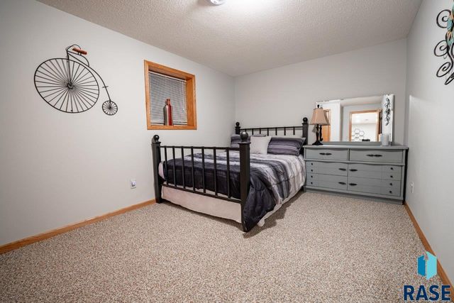 2817 Dailey Dr Drive, Mitchell, SD 57301