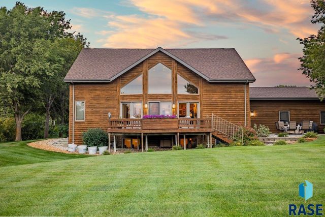 2817 Dailey Dr Drive, Mitchell, SD 57301
