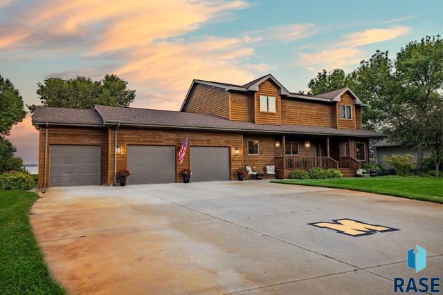 2817 Dailey Dr Drive, Mitchell, SD 57301