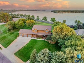 2817 Dailey Dr Drive, Mitchell, SD 57301