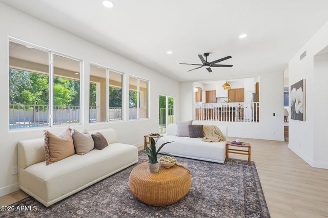 2533 E STOTTLER Drive, Gilbert, AZ 85296