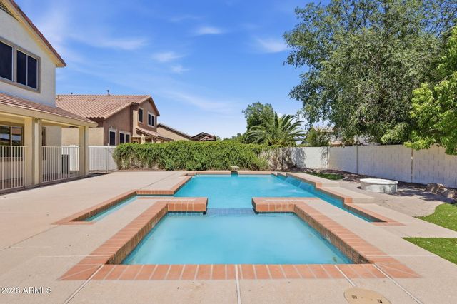 2533 E STOTTLER Drive, Gilbert, AZ 85296