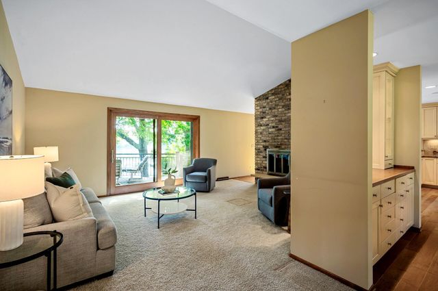 451 Reflection Road, Apple Valley, MN 55124